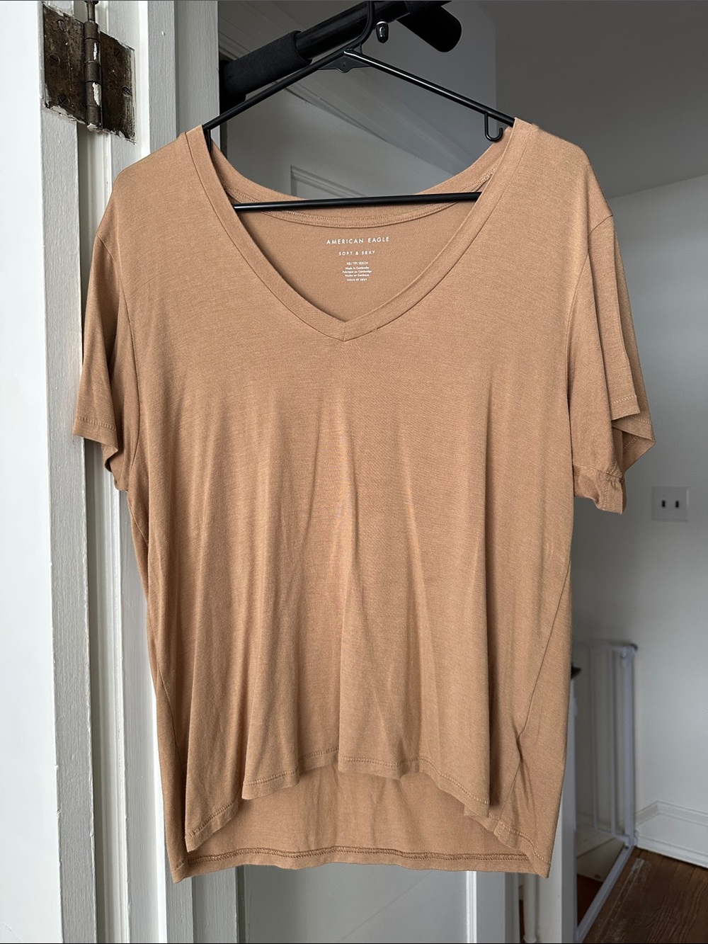 American Eagle Outfitters V-Neck Tee in Camel Tan
